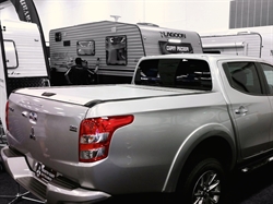 Roll cover sølv Mountain Top fra RealTruck til Mitsubishi L200 E/C Årgang 2020-